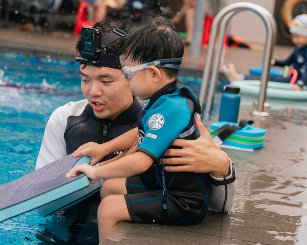 Kids swimming lessons singapore