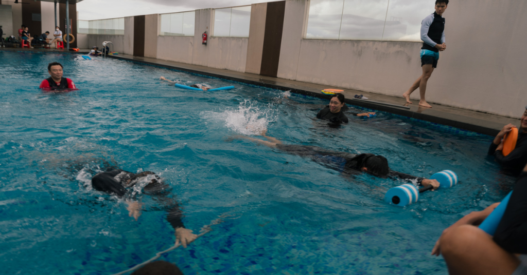 adult swimming lessons Singapore