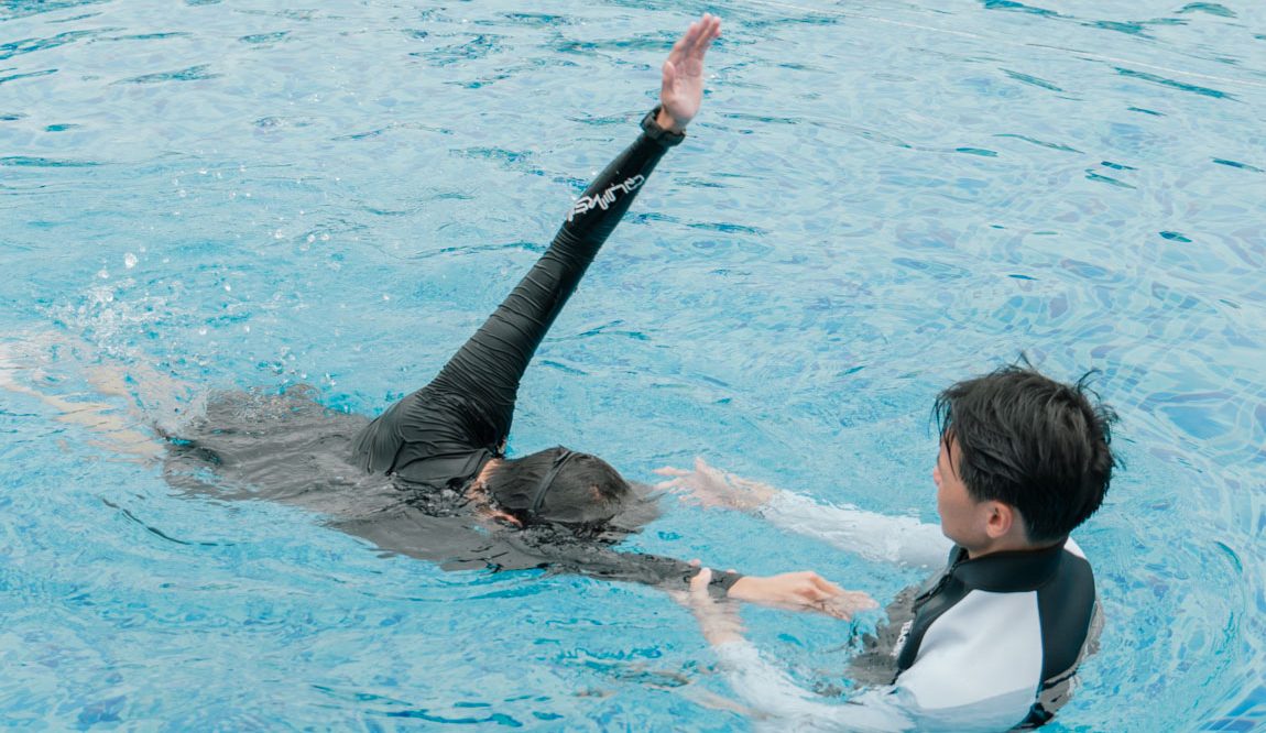 underwater swimming technique